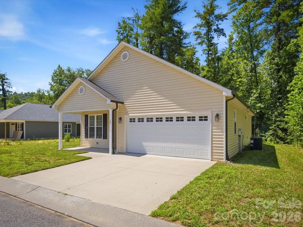 196 Eagles Landing , Unit 31, Morganton, NC 28655
