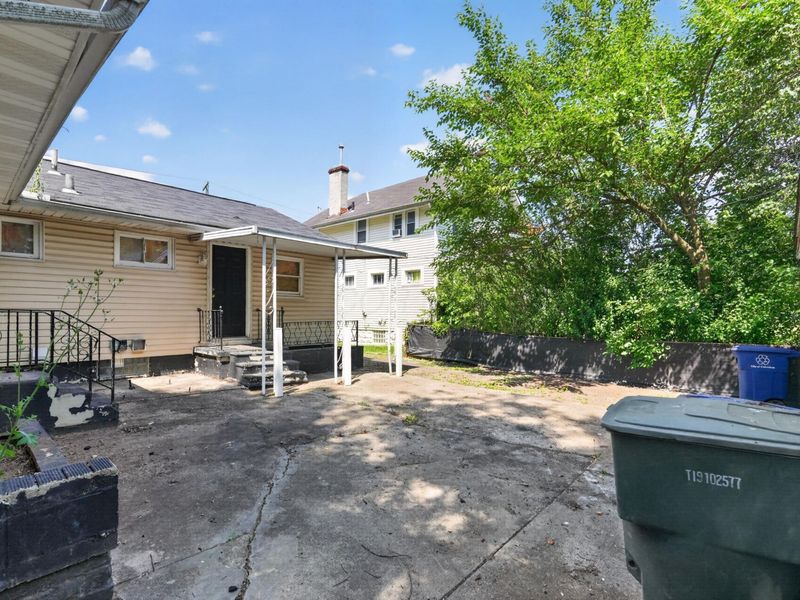 1217 Smith Road, Columbus, OH 43207 Photo 9