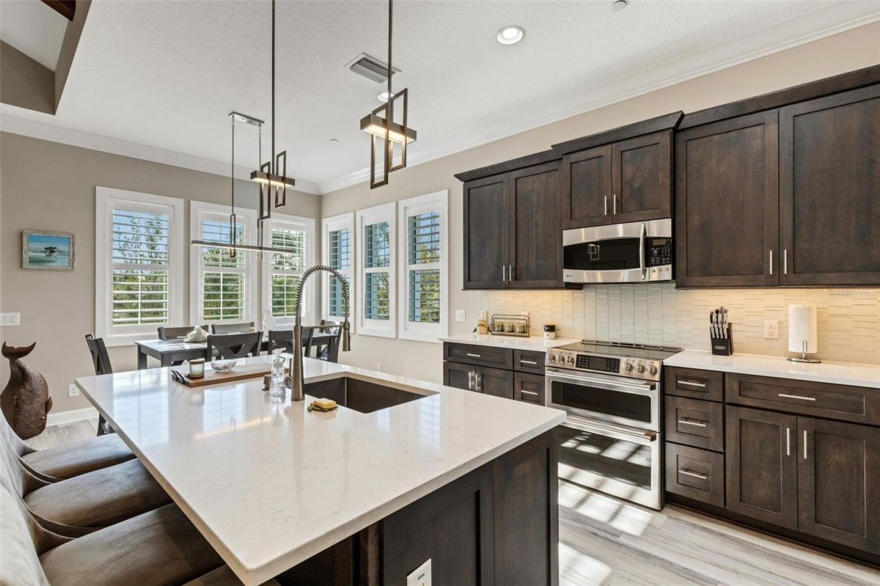 289 Sapphire Lake Drive , Unit 202, Bradenton, FL 34209 Photo