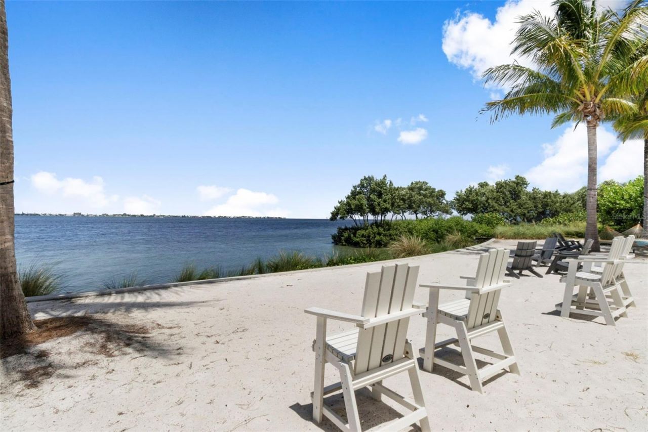 289 Sapphire Lake Drive , Unit 202, Bradenton, FL 34209 Photo