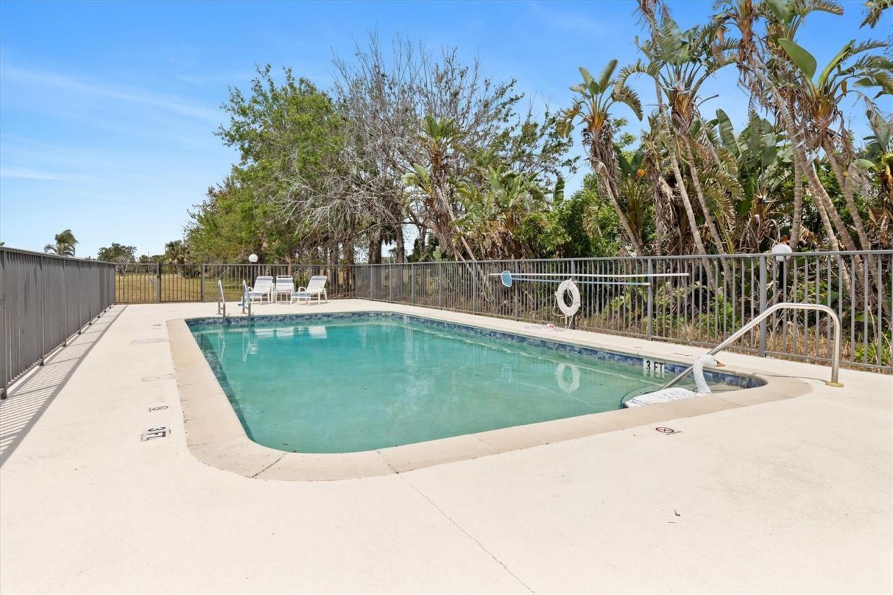 7196 N Plum Tree, Unit 321, Punta Gorda, FL 33955 Photo