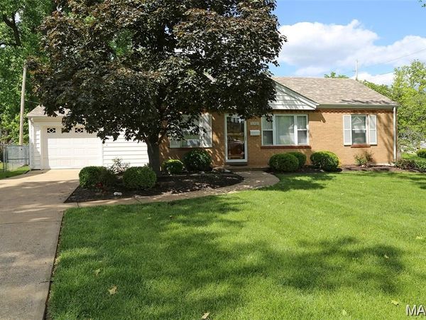 10501 Saint Michael Lane , St Ann, MO 63074
