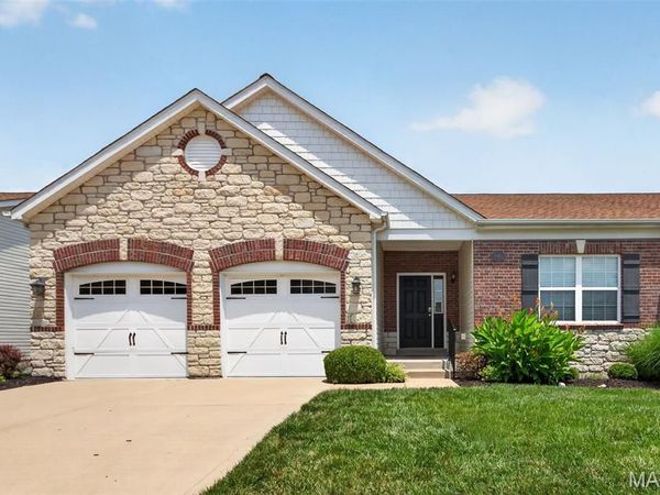 141 Amiot Court, Chesterfield, MO 63146