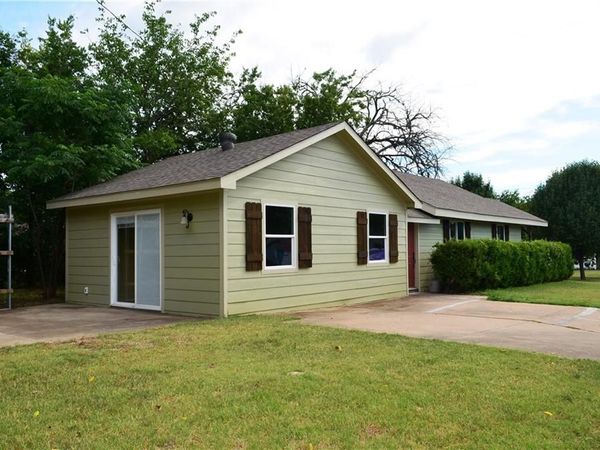 1421 N Cleveland Avenue , Sherman, TX 75090