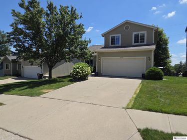 6435 N 149 Street, Omaha, NE 68116