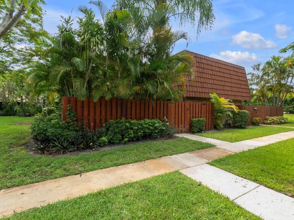 1840 San Juan Drive, Unit 24-c, Delray Beach, FL 33445