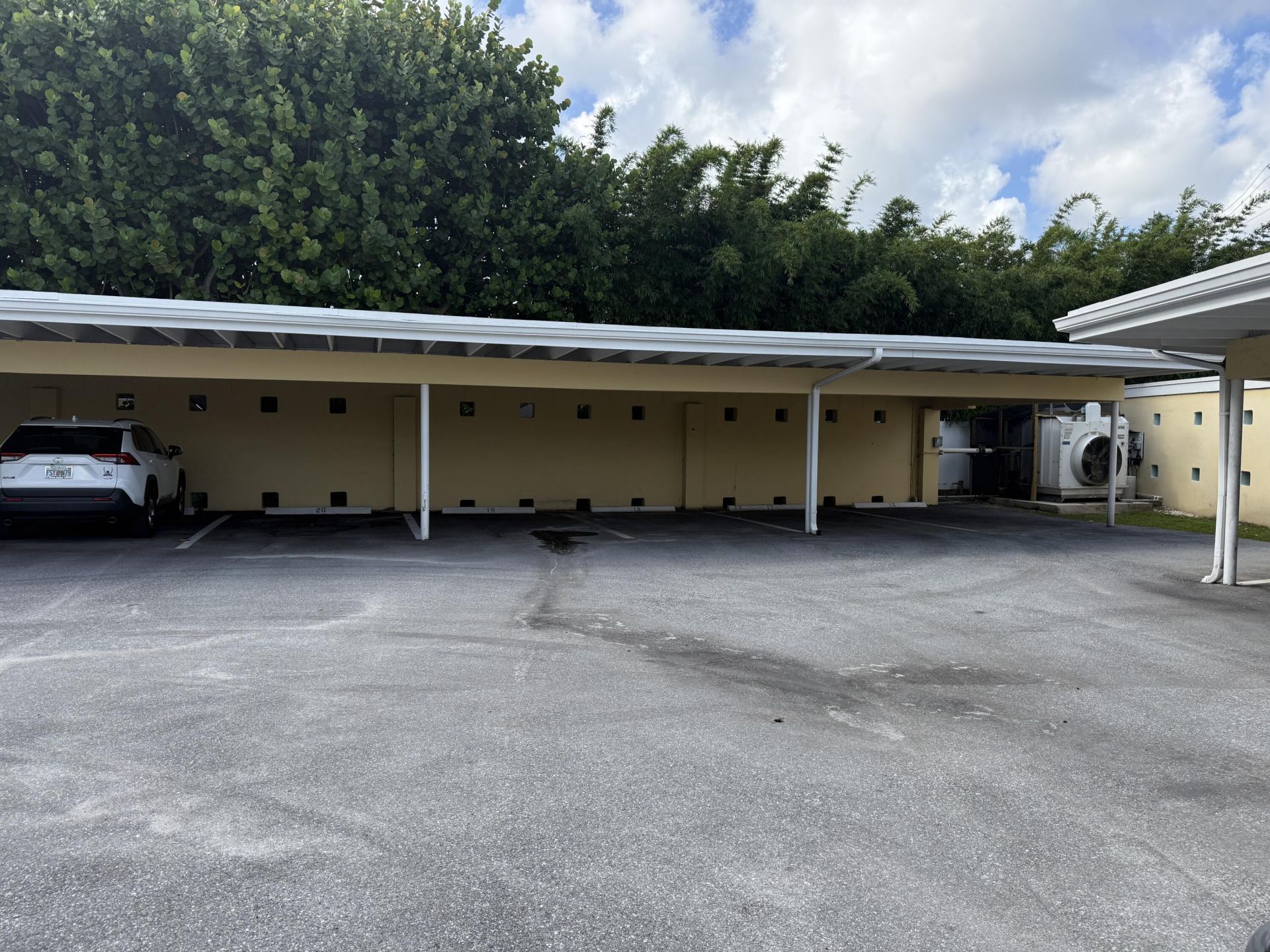 230 N Federal Highway, Unit 301, Deerfield Beach, FL 33441 Photo