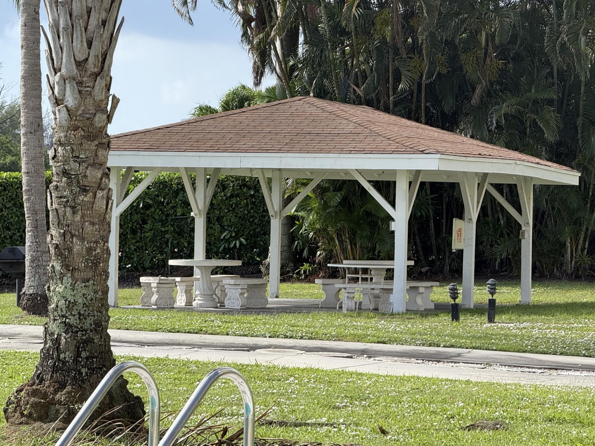 230 N Federal Highway, Unit 301, Deerfield Beach, FL 33441 Photo