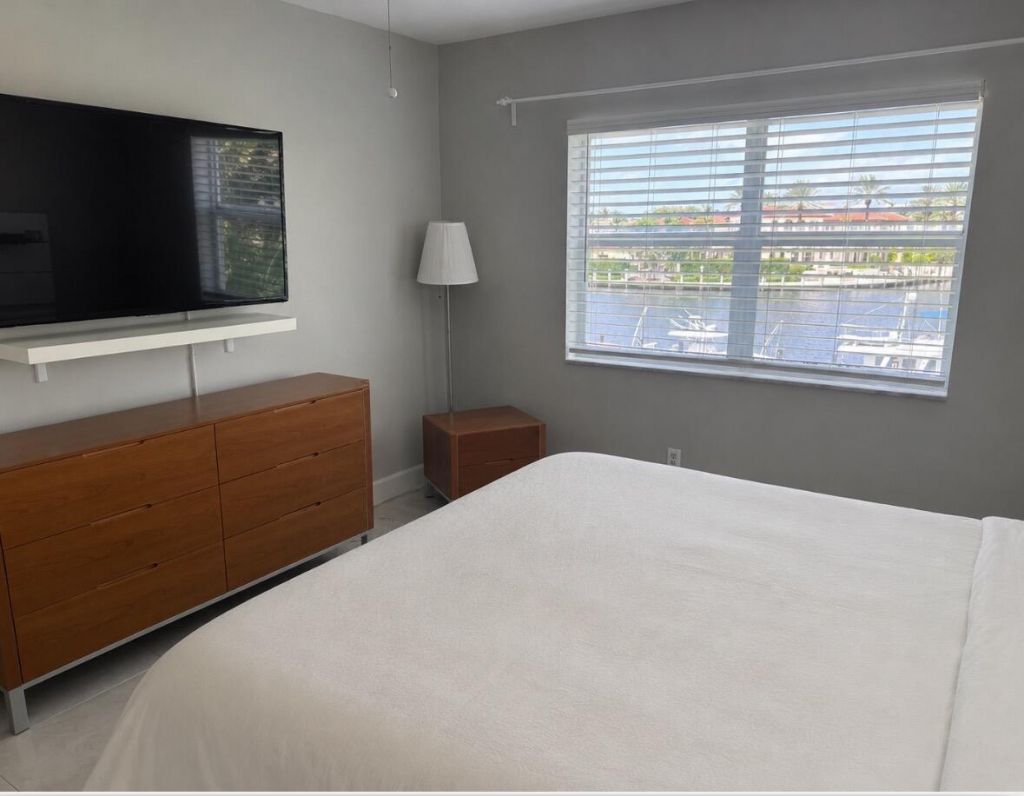 230 N Federal Highway, Unit 301, Deerfield Beach, FL 33441 Photo