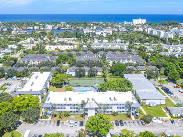 240 SE 10th Street, Delray Beach, FL 33483