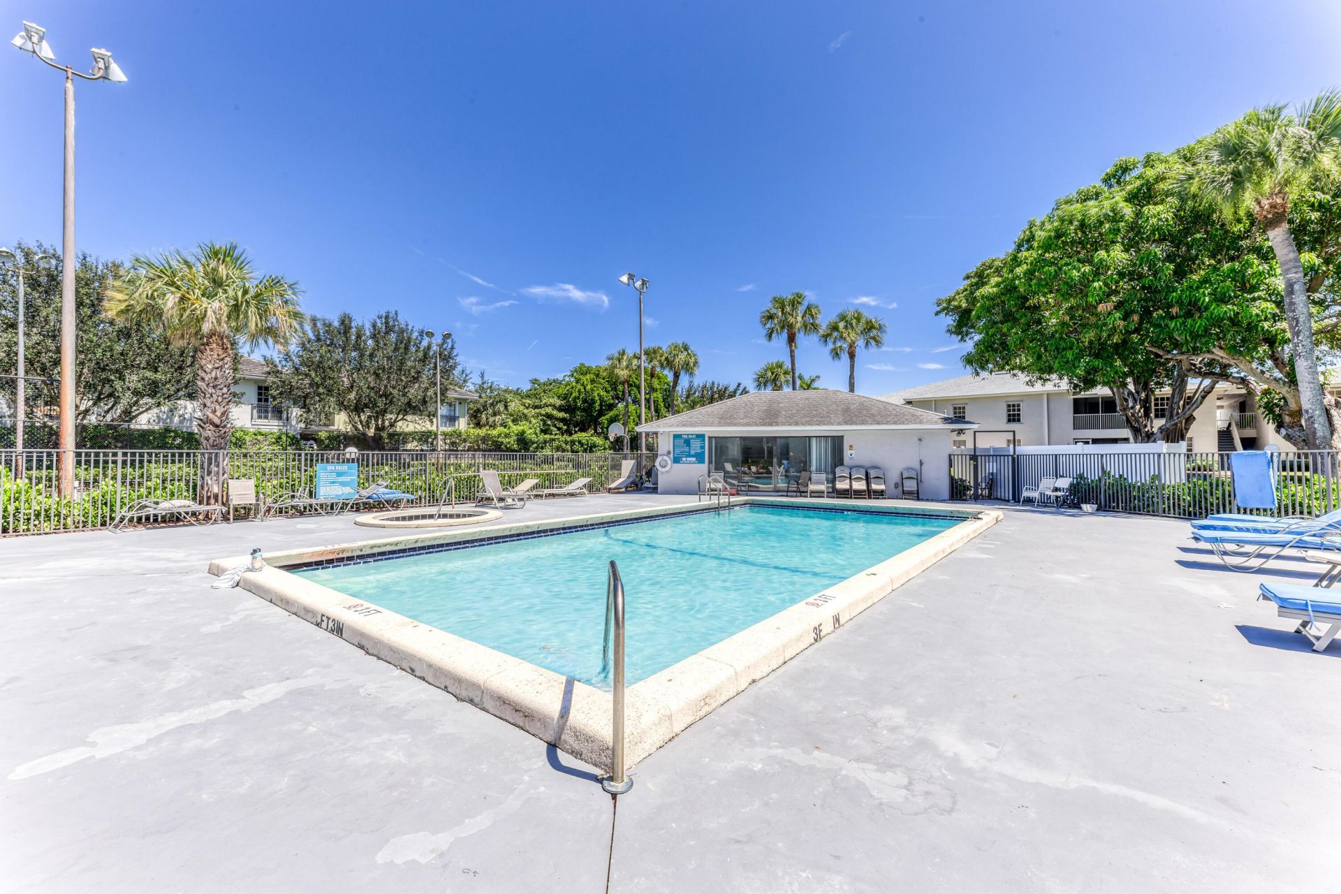 240 SE 10th Street, Delray Beach, FL 33483 Photo
