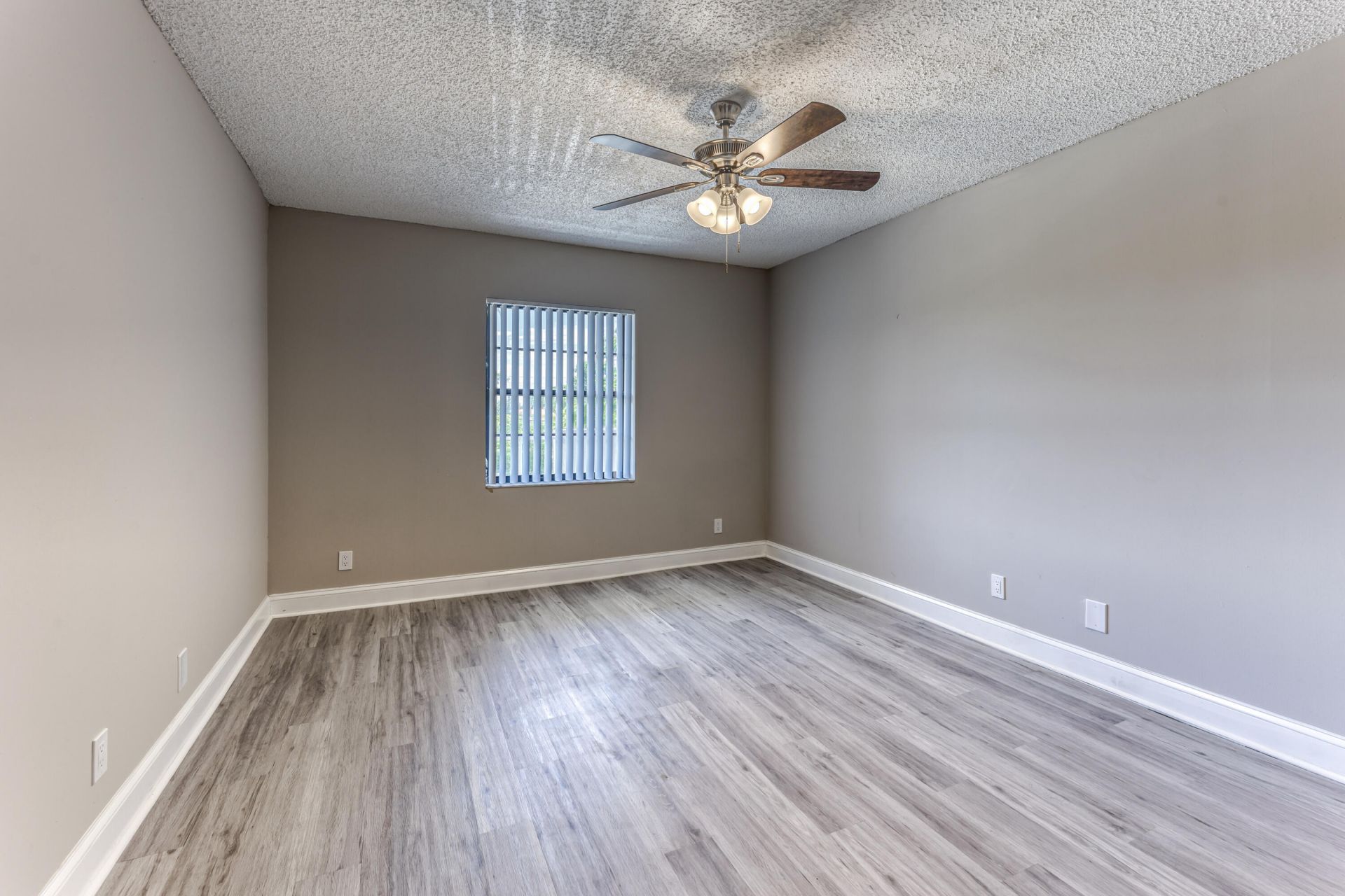 240 SE 10th Street, Delray Beach, FL 33483 Photo