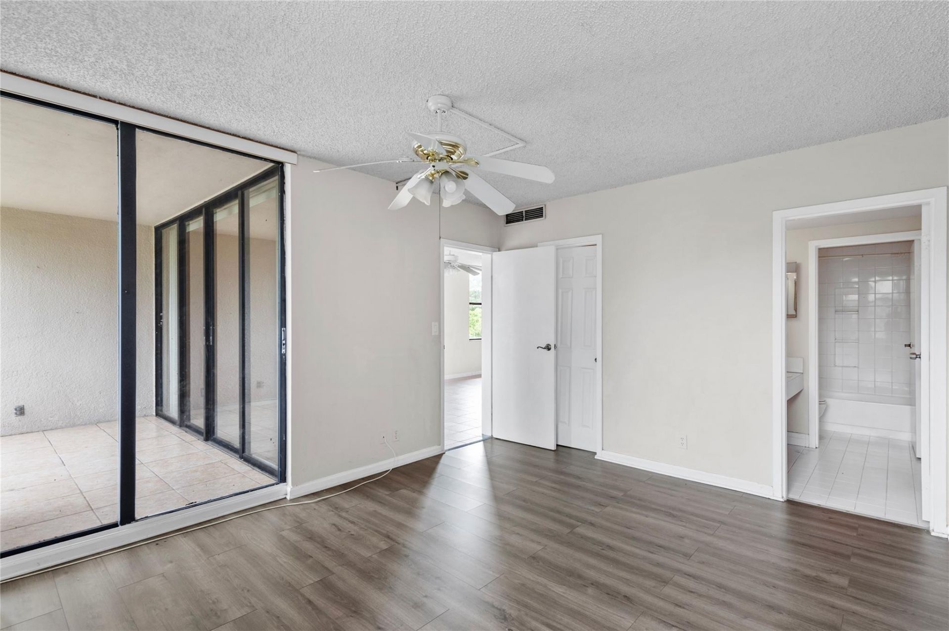 8429 Forest Hills Drive, Unit 304, Coral Springs, FL 33065 Photo