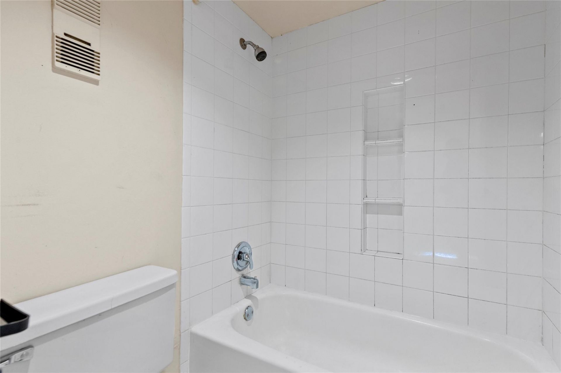 8429 Forest Hills Drive, Unit 304, Coral Springs, FL 33065 Photo