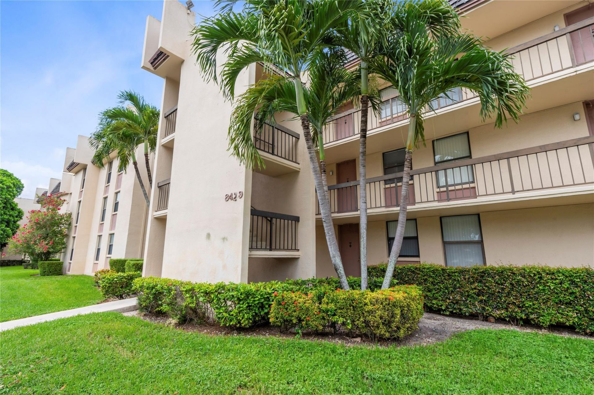 8429 Forest Hills Drive, Unit 304, Coral Springs, FL 33065 Photo