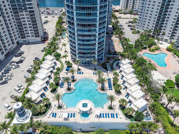 3101 S Ocean Drive, Unit 2707, Hollywood, FL 33019