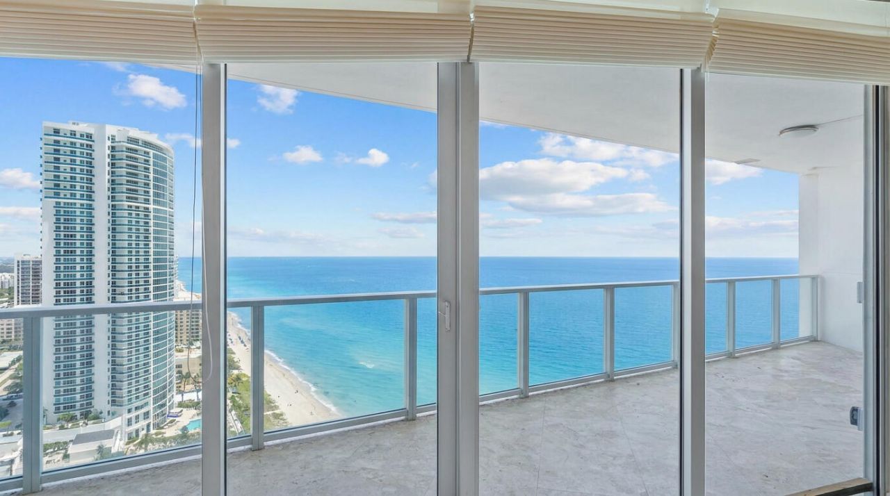 3101 S Ocean Drive, Unit 2707, Hollywood, FL 33019 Photo