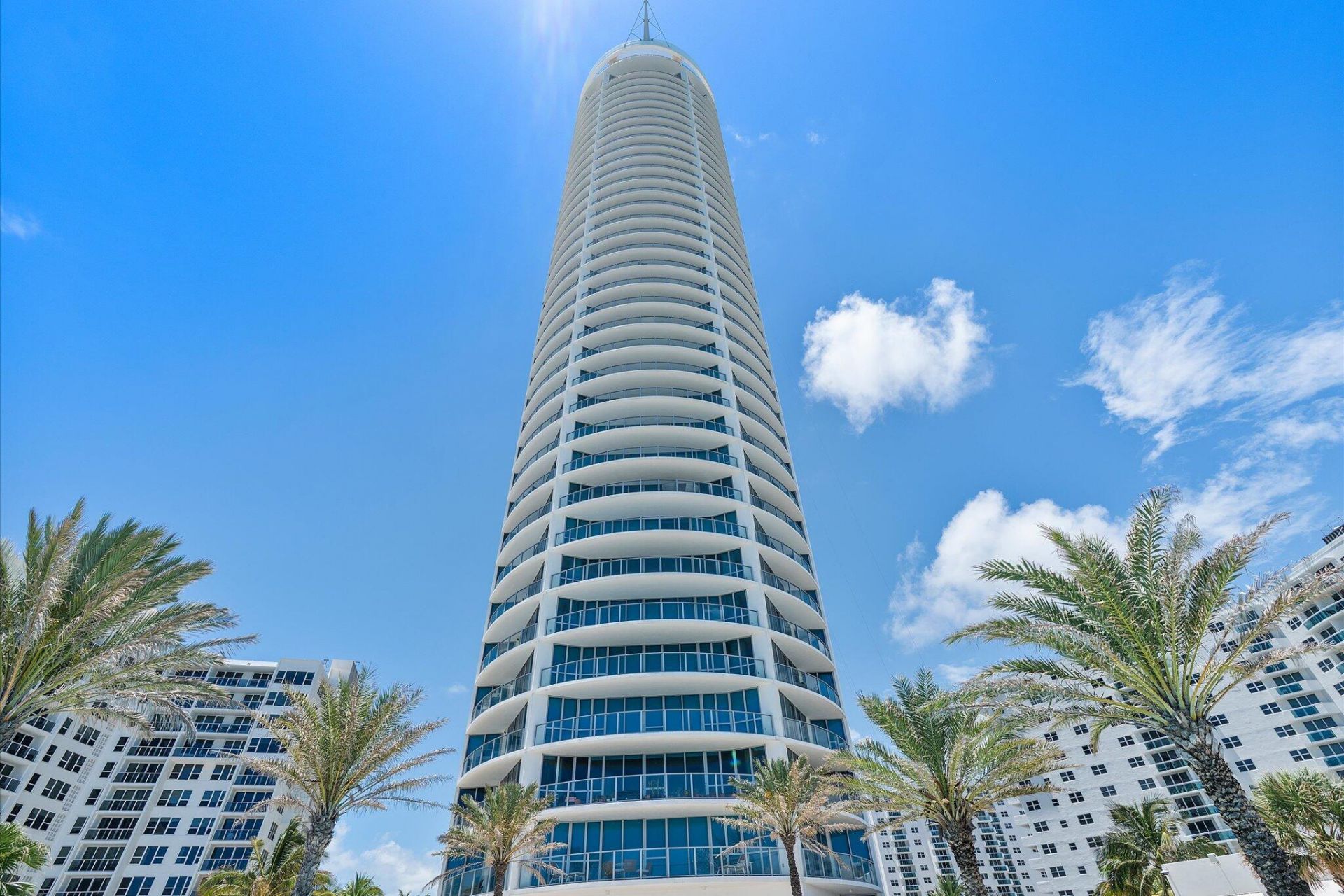 3101 S Ocean Drive, Unit 2707, Hollywood, FL 33019 Photo