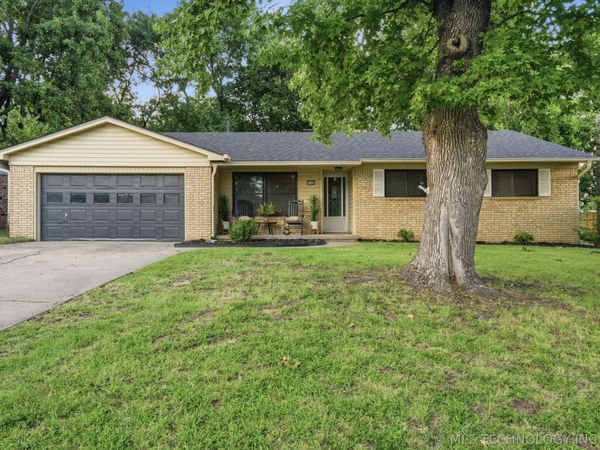 706 W Boston Place, Broken Arrow, OK 74012