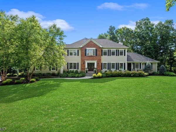 6 White Tail Ct, Hardyston, NJ 07460