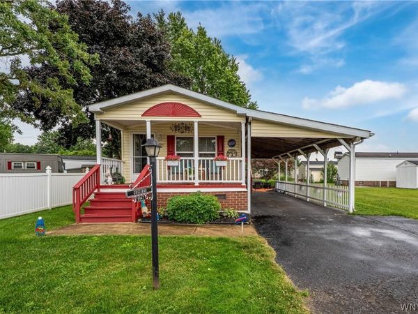 9947 Whitwick , Clarence, NY 14031