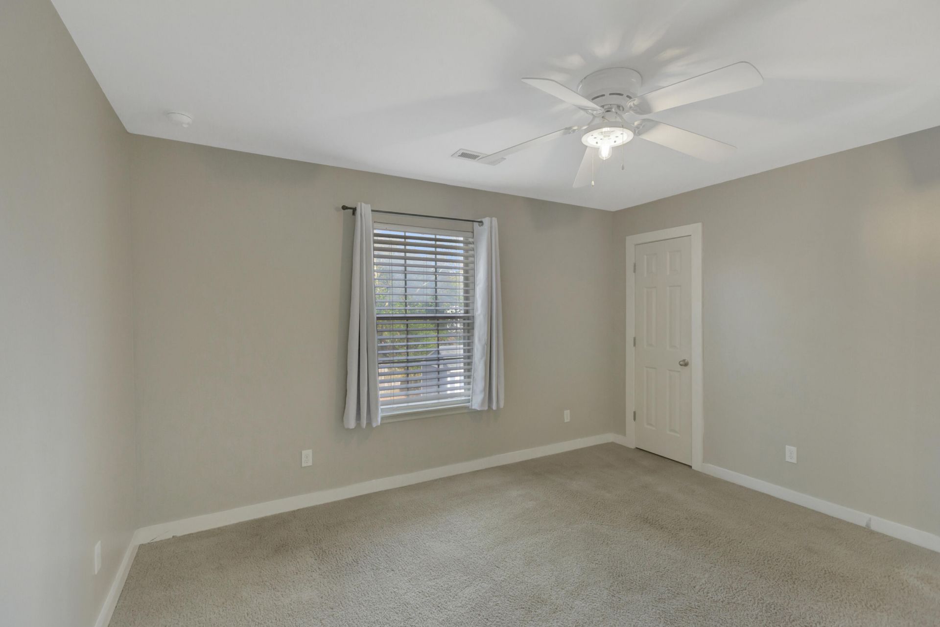 1411 Oaklanding Road Photo 16