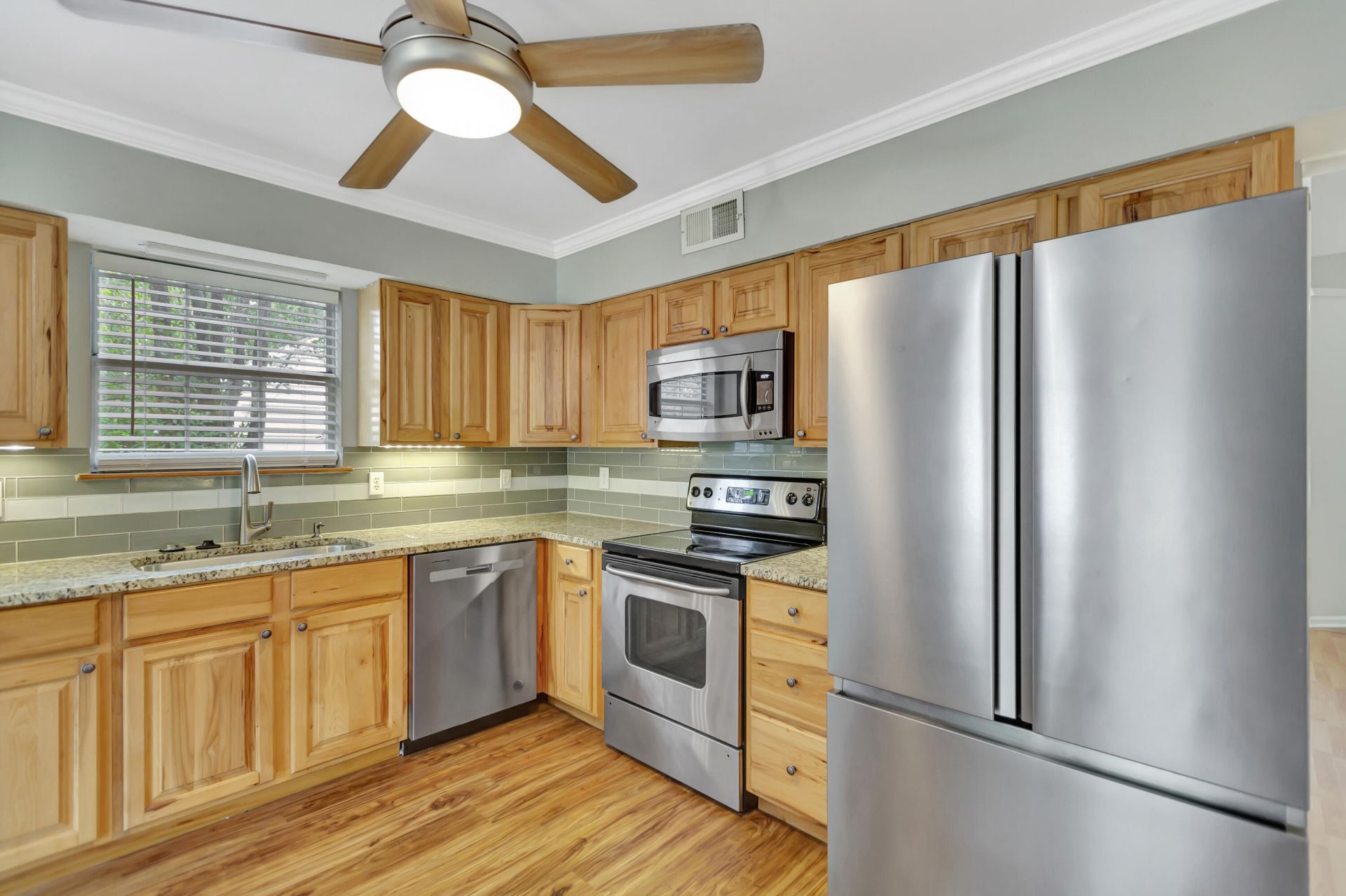 1411 Oaklanding Road Photo 8
