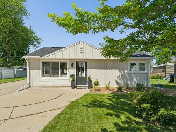 857 HUNT AVENUE, Neenah, WI 54956