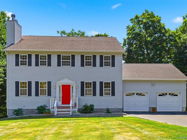 35 Wayacross Road, Mahopac, NY 10541
