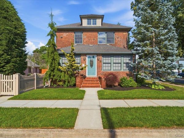 2063 Walnut Street , North Baldwin, NY 11510