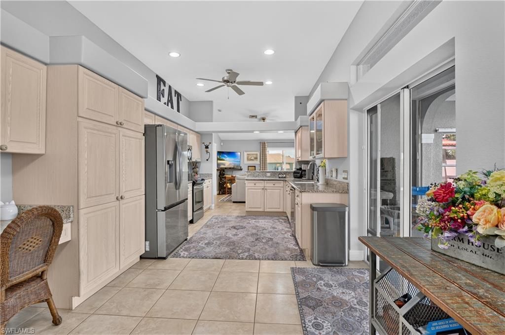 4139 NE 9th Ave , Cape Coral, FL 33909 Photo