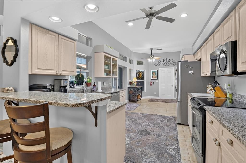 4139 NE 9th Ave , Cape Coral, FL 33909 Photo