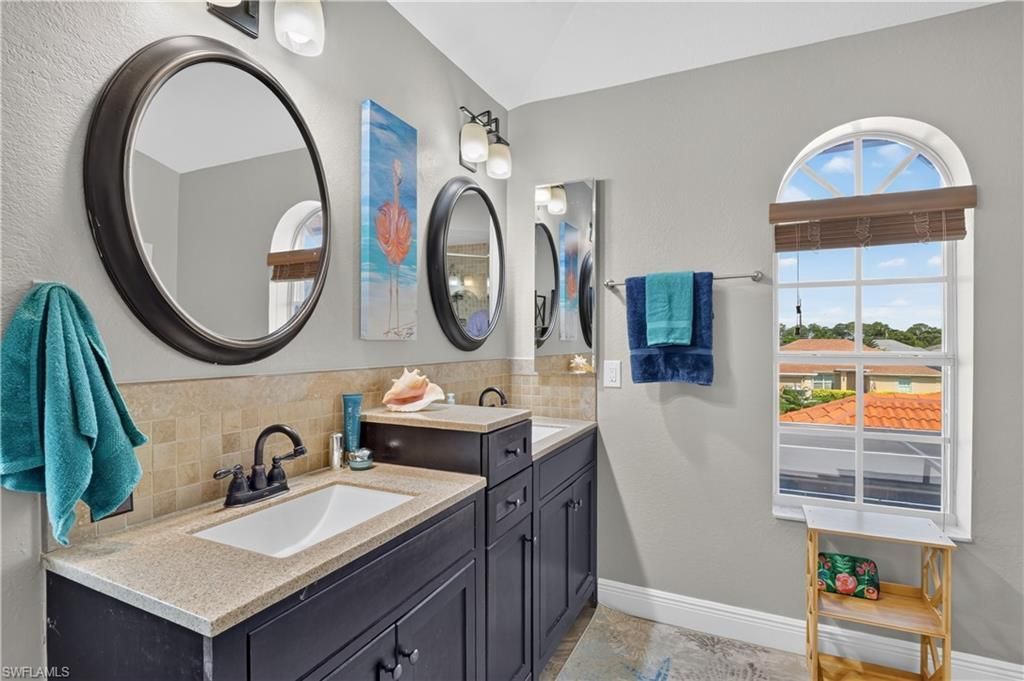 4139 NE 9th Ave , Cape Coral, FL 33909 Photo