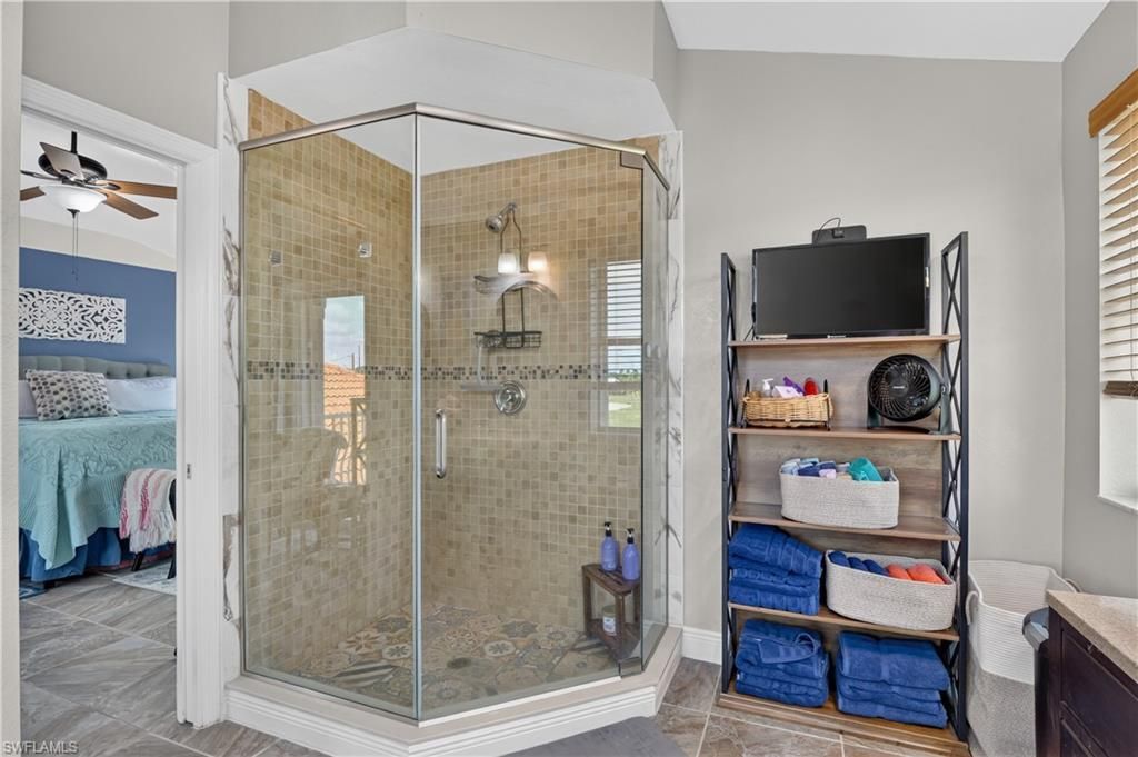 4139 NE 9th Ave , Cape Coral, FL 33909 Photo