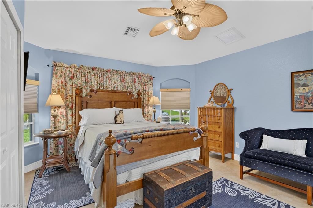 4139 NE 9th Ave , Cape Coral, FL 33909 Photo