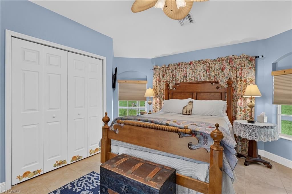 4139 NE 9th Ave , Cape Coral, FL 33909 Photo