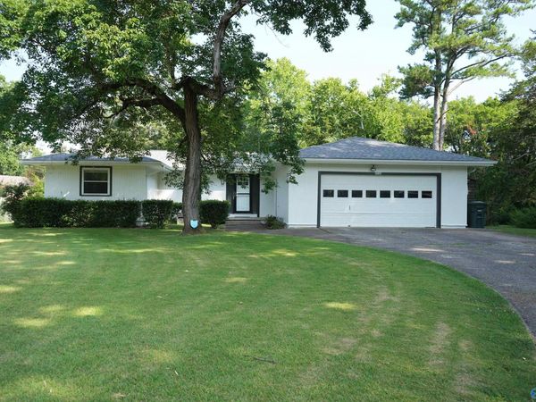 3726 Oakdale Court NW, Huntsville, AL 35810