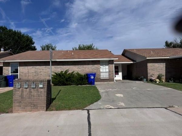 109 Kendra Drive, Midwest City, OK 73110