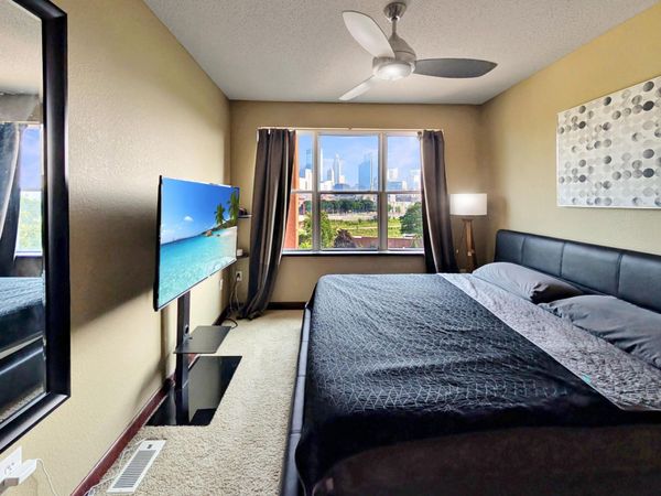 308 E 18th Street, Unit 305, Minneapolis, MN 55404