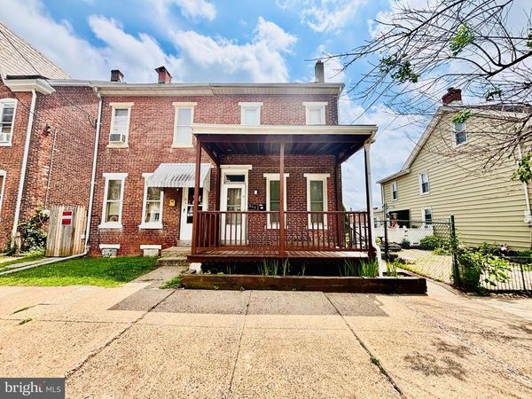940 QUEEN STREET, POTTSTOWN, PA 19464