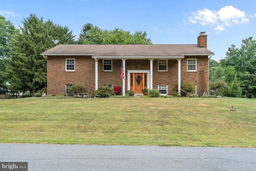 4462 Woodcrest Drive, Elizabethtown, PA 17022 Main Photo
