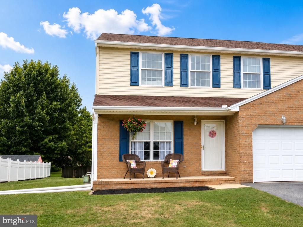 1990 WYATT CIRCLE , DOVER, PA 17315
