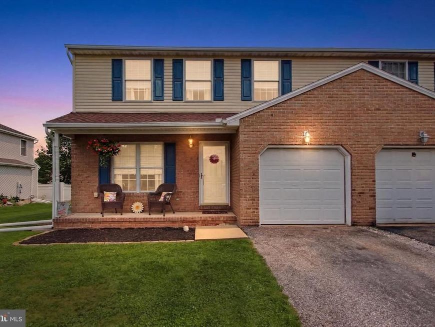 1990 Wyatt Circle, Dover, PA 17315 Main Photo
