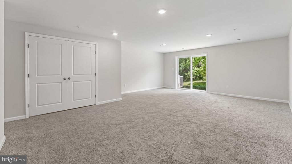 250 DERBY DRIVE , COATESVILLE, PA 19320