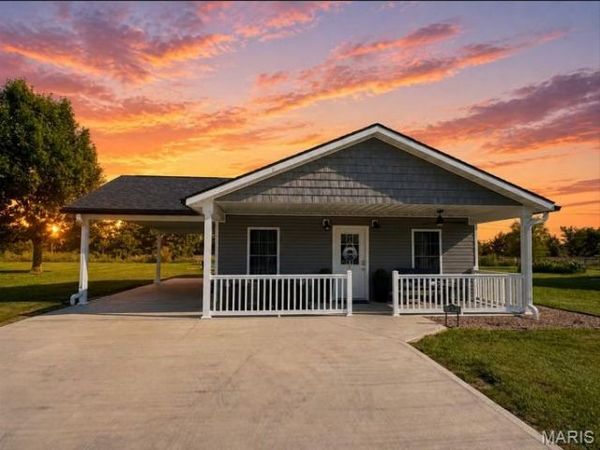 27 Benton Drive , Monroe City, MO 63456