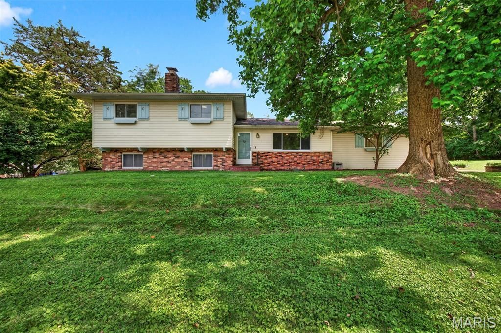 3820 Berview Lane, Saint Louis, MO 63125 Main Photo