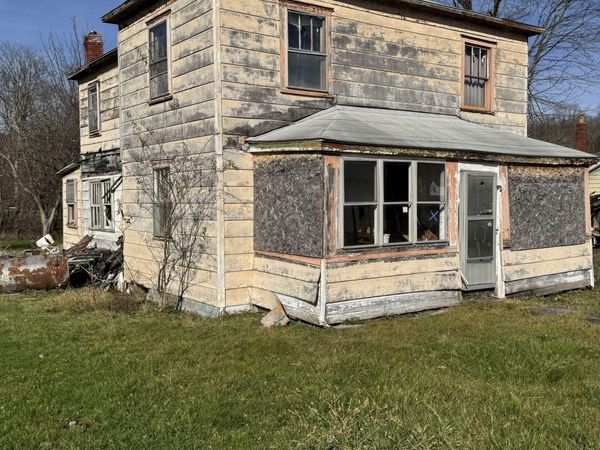 209 Barbour St, Coalton, WV 26257