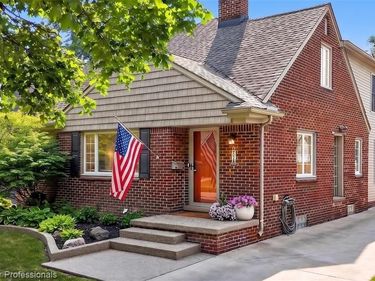 2666 Windemere Road, Birmingham, MI 48009