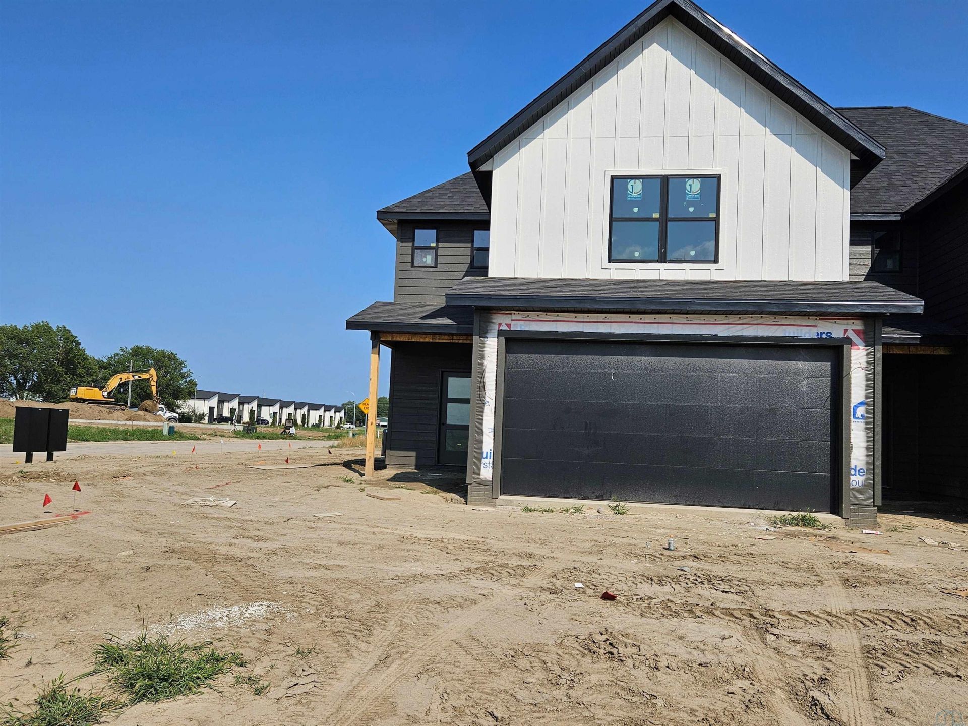 300 Liverpool, North Sioux City, SD 57049 Main Photo