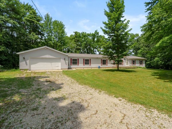38988 Paw Paw Road, Paw Paw, MI 49079